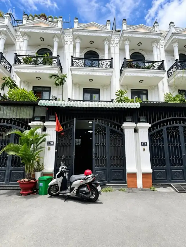 Bán nhà hẻm Thạnh Lộc 29 Quận 12, TP.HCM – 4 phòng ngủ, giá 5.6 tỷ