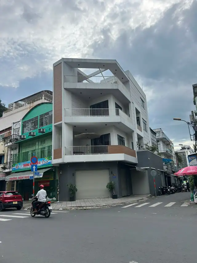 Bán nhà mặt tiền Phó Cơ Điều Quận 11, TP. Hồ Chí Minh – 4 phòng ngủ, giá 27 tỷ