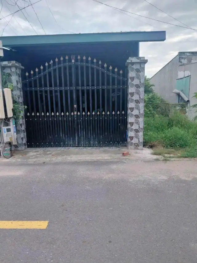 Bán nhà hẻm nhánh đường ĐT744 Thành phố Bến Cát, Bình Dương – 2 phòng ngủ, giá 1.3 tỷ