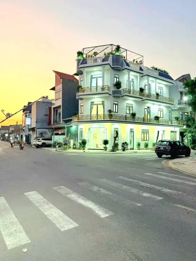 Bán nhà mặt tiền  đường N2 Thành phố Thuận An, Bình Dương – 5 phòng ngủ, giá 8.9 tỷ