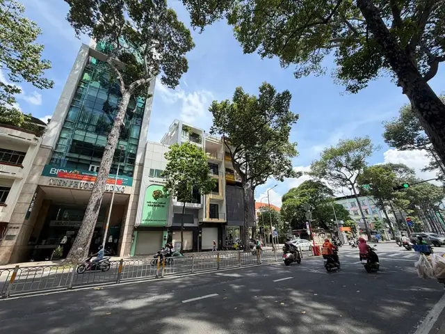 Bán nhà mặt tiền Trần Hưng Đạo Quận 5, TP.HCM – 4 phòng ngủ, giá 24 tỷ Bán nhà mặt tiền Trần Hưng Đạo Quận 5, TP.HCM – 4 phòng ngủ, giá 24 tỷ