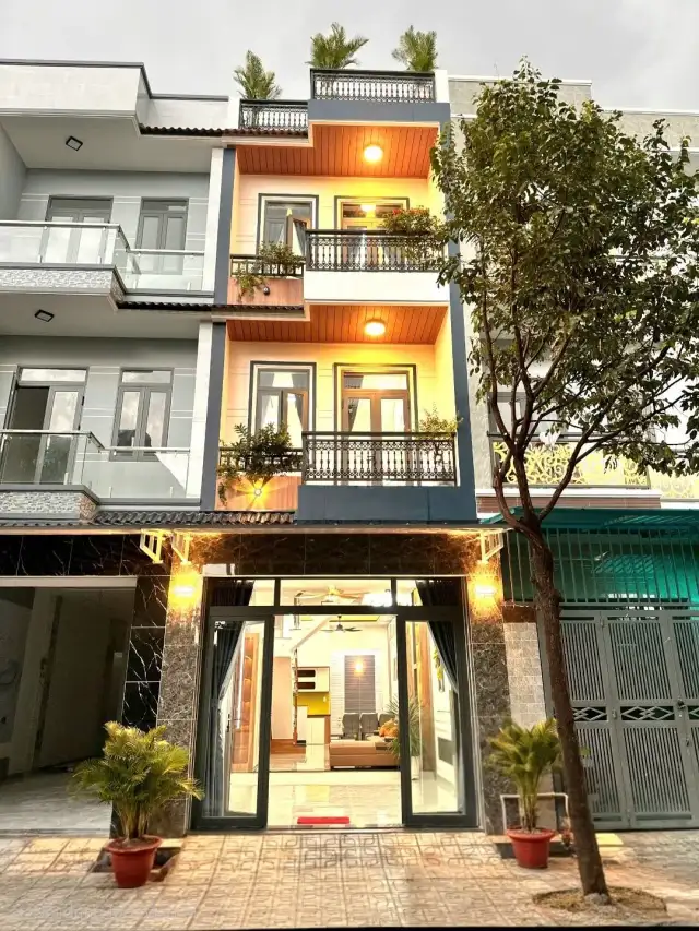Bán nhà mặt tiền đường số 2 Thành phố Dĩ An, Bình Dương – 4 phòng ngủ, giá 5.8 tỷ