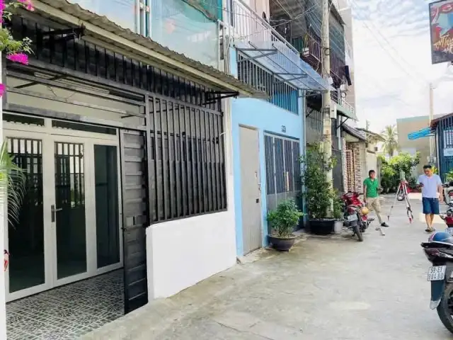Bán nhà hẻm Thạnh Lộc 26 Quận 12, TP.HCM – 2 phòng ngủ, giá 3.3 tỷ