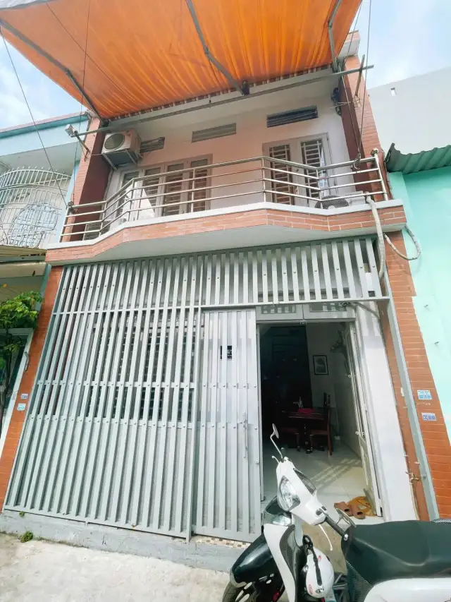 Bán nhà hẻm ấp Trung Chánh 1 Huyện Hóc Môn, TP.HCM – 2 phòng ngủ, giá 4.4 tỷ Bán nhà hẻm ấp Trung Chánh 1 Huyện Hóc Môn, TP.HCM – 2 phòng ngủ, giá 4.4 tỷ