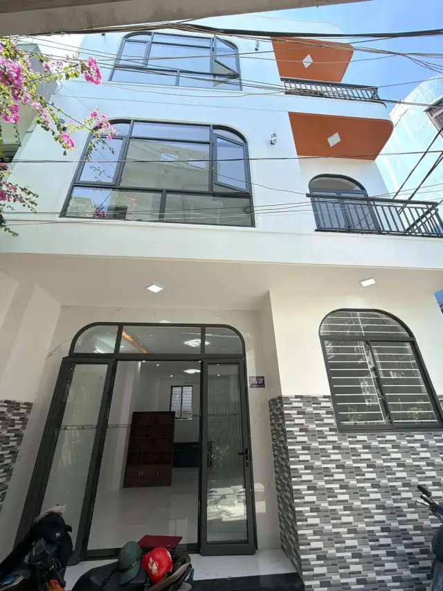 Bán nhà hẻm Trần Hưng Đạo Thành phố Quy Nhơn, Bình Định – 3 phòng ngủ, giá 3.3 tỷ Bán nhà hẻm Trần Hưng Đạo Thành phố Quy Nhơn, Bình Định – 3 phòng ngủ, giá 3.3 tỷ