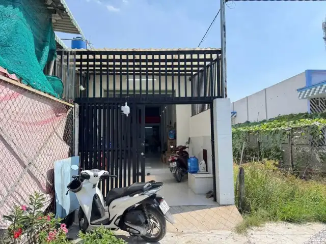 Bán nhà hẻm nhánh Tỉnh Lộ 10 Huyện Đức Hòa, Long An – 2 phòng ngủ, giá 1.4 tỷ