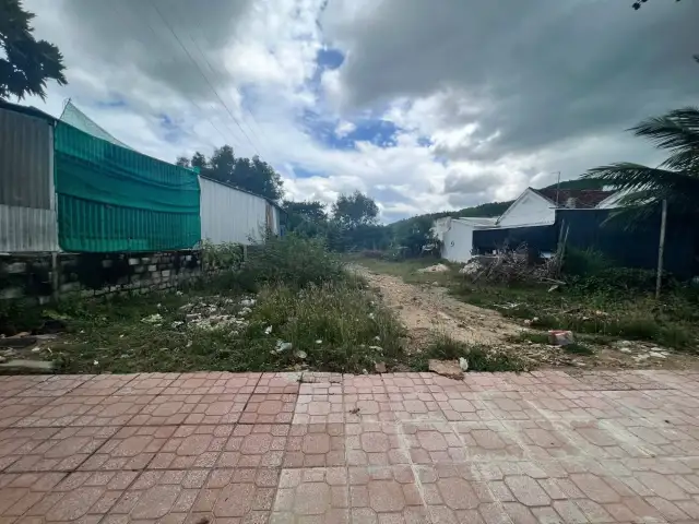 Bán đất đường Phong Châu  Thành phố Nha Trang, Khánh Hòa – giá 12.1 tỷ