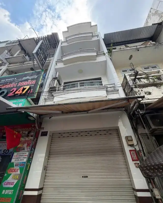 Bán nhà mặt tiền Đào Duy Từ Quận 10, TP.HCM – 1 phòng ngủ, giá 25.8 tỷ