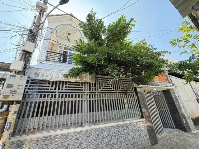Bán nhà hẻm hẻm 1005 Cách Mạng Tháng Tám Thành phố Thủ Dầu Một, Bình Dương – 2 phòng ngủ, giá 3.7 tỷ Bán nhà hẻm hẻm 1005 Cách Mạng Tháng Tám Thành phố Thủ Dầu Một, Bình Dương – 2 phòng ngủ, giá 3.7 tỷ