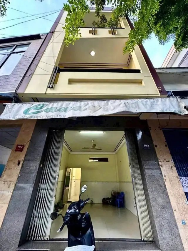 Bán nhà mặt tiền Lạc Long Quân Thành phố Nha Trang, Khánh Hòa – 4 phòng ngủ, giá 7.8 tỷ