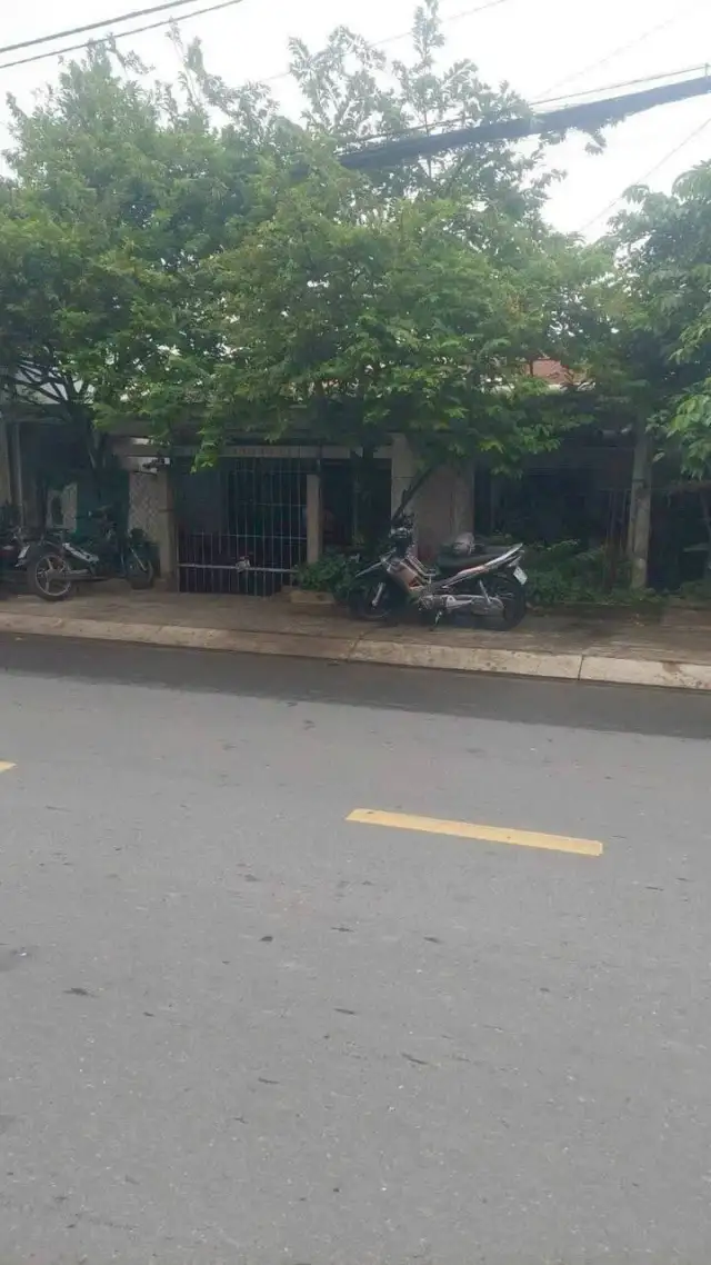 Bán nhà mặt tiền Nguyễn Thị Ngâu Huyện Hóc Môn, TP.HCM – 1 phòng ngủ, giá 6.2 tỷ Bán nhà mặt tiền Nguyễn Thị Ngâu Huyện Hóc Môn, TP.HCM – 1 phòng ngủ, giá 6.2 tỷ