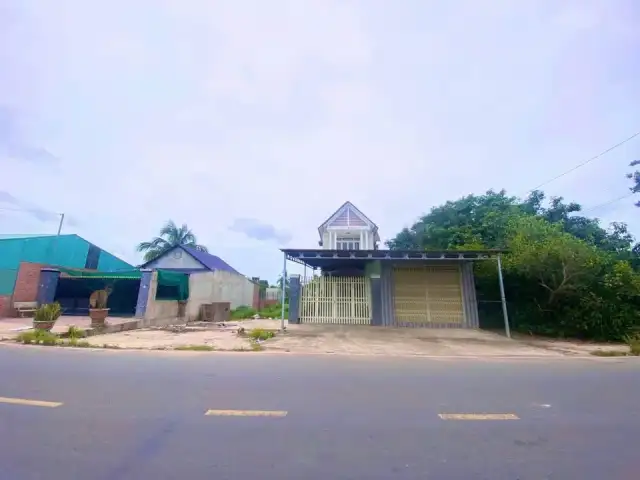 Bán nhà mặt tiền đường Phước Thạnh Hiệp Thạnh ấp Phước Hòa  Huyện Gò Dầu, Tây Ninh – 4 phòng ngủ, giá 3.7 tỷ