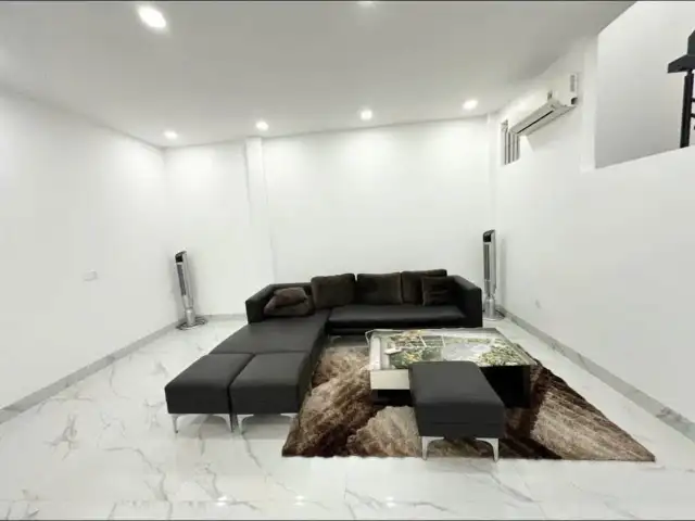 Bán nhà mặt tiền Mê Linh Thành phố Nha Trang, Khánh Hòa – 2 phòng ngủ, giá 15.5 tỷ Bán nhà mặt tiền Mê Linh Thành phố Nha Trang, Khánh Hòa – 2 phòng ngủ, giá 15.5 tỷ