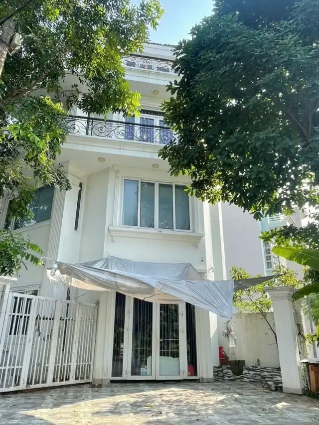 Bán nhà mặt tiền đường số 16 Huyện Bình Chánh, TP.HCM – 9 phòng ngủ, giá 11.5 tỷ