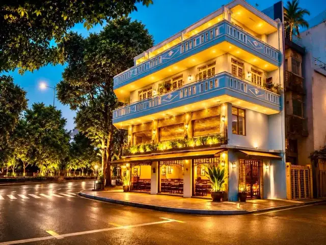 Bán nhà mặt tiền Trường Sa Quận Phú Nhuận, TP.HCM – 5 phòng ngủ, giá 24.5 tỷ Bán nhà mặt tiền Trường Sa Quận Phú Nhuận, TP.HCM – 5 phòng ngủ, giá 24.5 tỷ