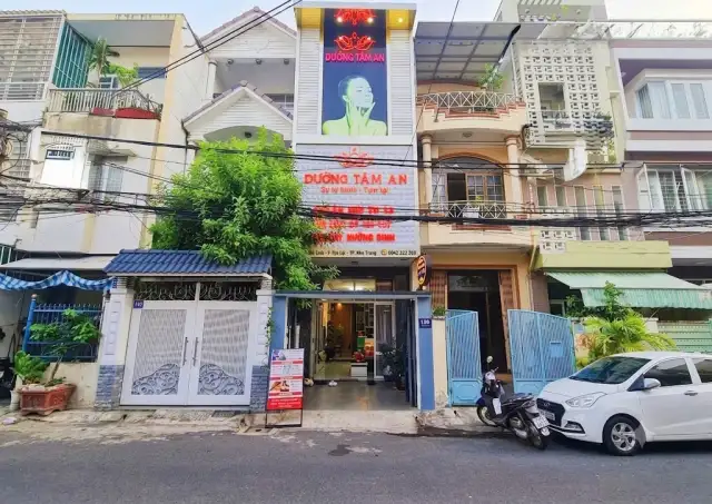 Bán nhà mặt tiền Mê Linh Thành phố Nha Trang, Khánh Hòa – 4 phòng ngủ, giá 14.8 tỷ