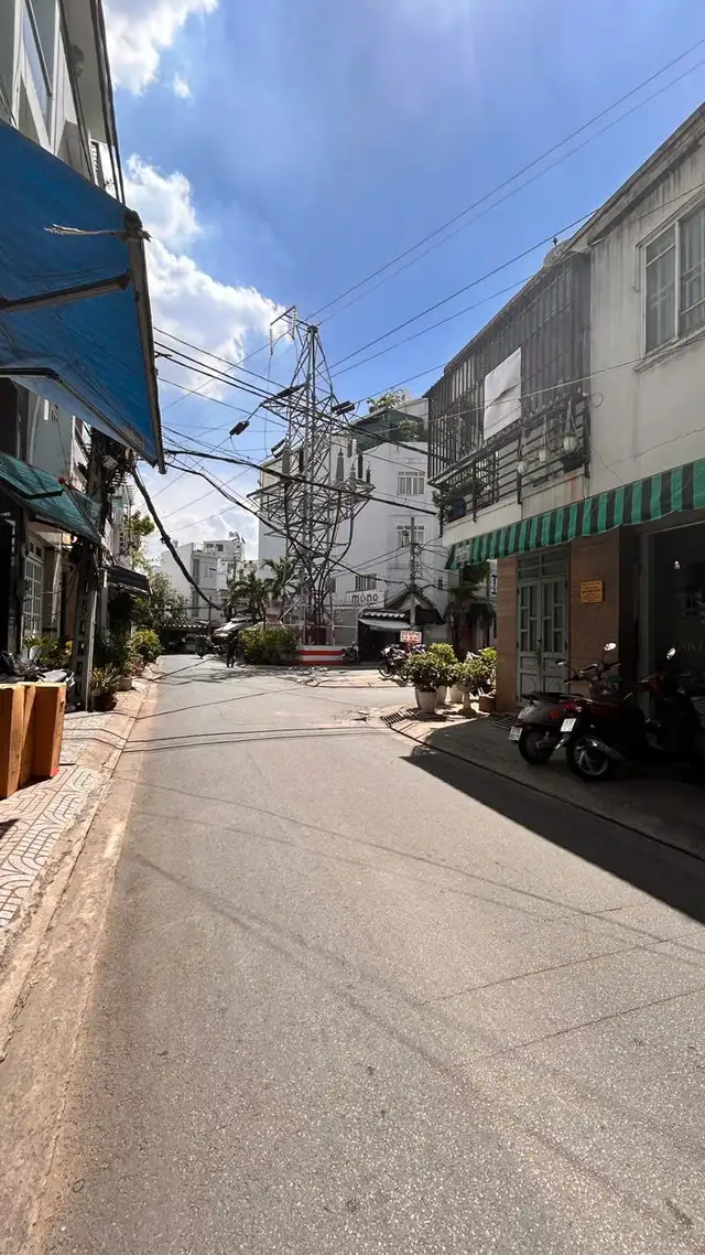 Bán nhà hẻm Nguyễn Giản Thanh Quận 10, TP.HCM – giá 15 tỷ Bán nhà hẻm Nguyễn Giản Thanh Quận 10, TP.HCM – giá 15 tỷ