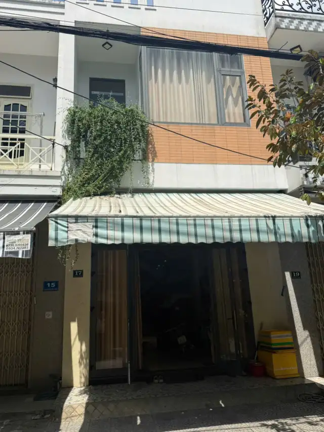 Bán nhà mặt tiền Nguyễn Quyền Quận Cẩm Lệ, TP. Đà Nẵng – 3 phòng ngủ, giá 6.2 tỷ Bán nhà mặt tiền Nguyễn Quyền Quận Cẩm Lệ, TP. Đà Nẵng – 3 phòng ngủ, giá 6.2 tỷ