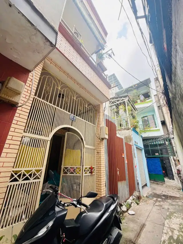 Bán nhà hẻm Cô Giang Quận 1, TP.HCM – 3 phòng ngủ, giá 6.6 tỷ Bán nhà hẻm Cô Giang Quận 1, TP.HCM – 3 phòng ngủ, giá 6.6 tỷ