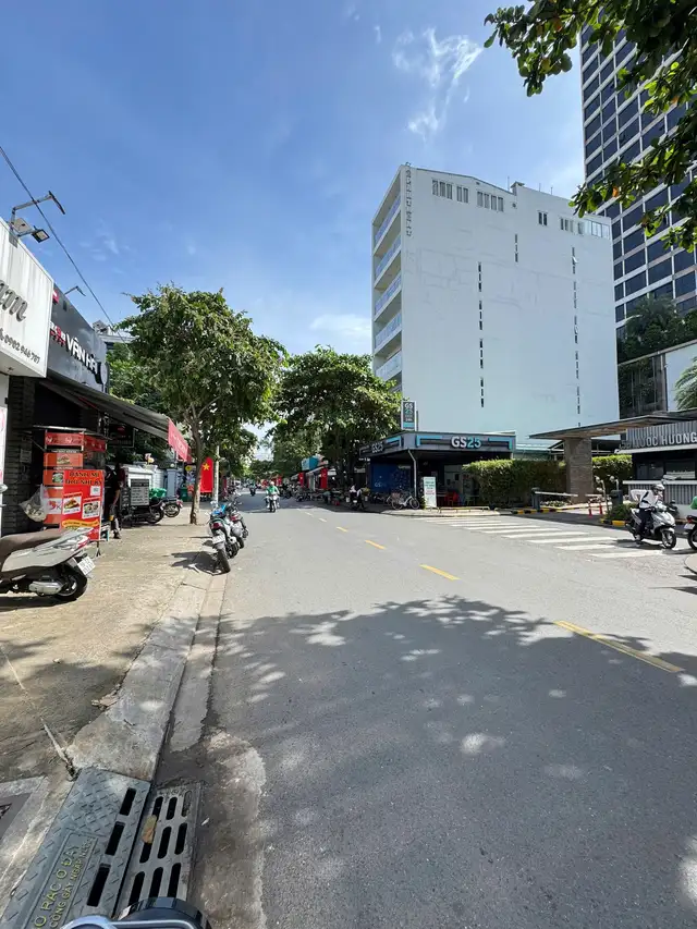 Bán nhà mặt tiền Quốc Hương Thành phố Thủ Đức, TP.HCM – giá 80 tỷ Bán nhà mặt tiền Quốc Hương Thành phố Thủ Đức, TP.HCM – giá 80 tỷ