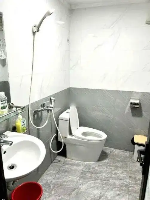 Cho thuê nhà hẻm Phố Tuệ Tĩnh Hai Bà Trưng, Hà Nội – 6 phòng ngủ, giá 55 triệu