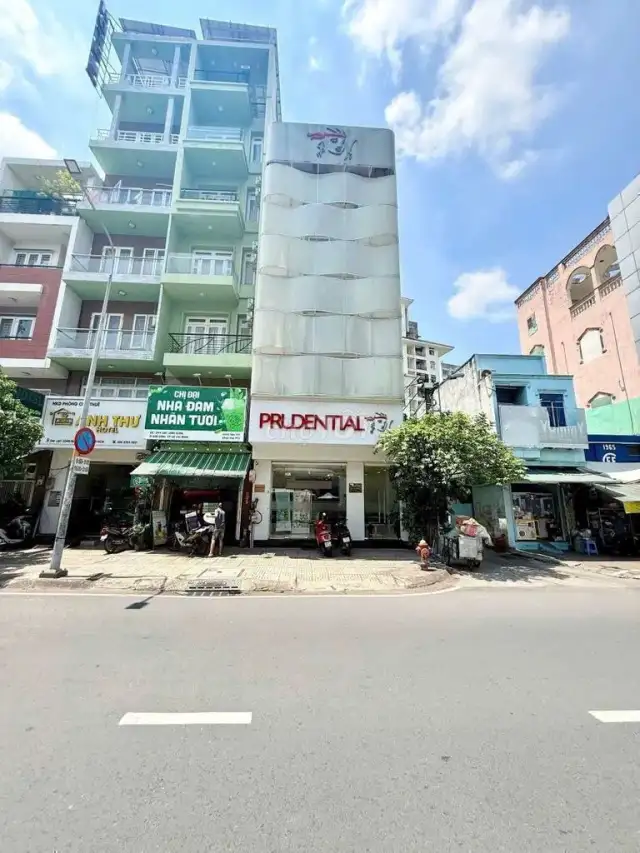 Cho thuê nhà mặt tiền Cách Mạng Tháng Tám Quận 3, TP.HCM – 5 phòng ngủ, giá 60 triệu Cho thuê nhà mặt tiền Cách Mạng Tháng Tám Quận 3, TP.HCM – 5 phòng ngủ, giá 60 triệu