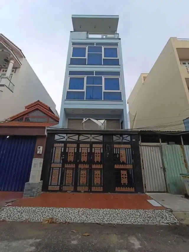 Cho thuê nhà hẻm Lê Thị Riêng Quận 12, TP.HCM – 5 phòng ngủ, giá 18 triệu Cho thuê nhà hẻm Lê Thị Riêng Quận 12, TP.HCM – 5 phòng ngủ, giá 18 triệu