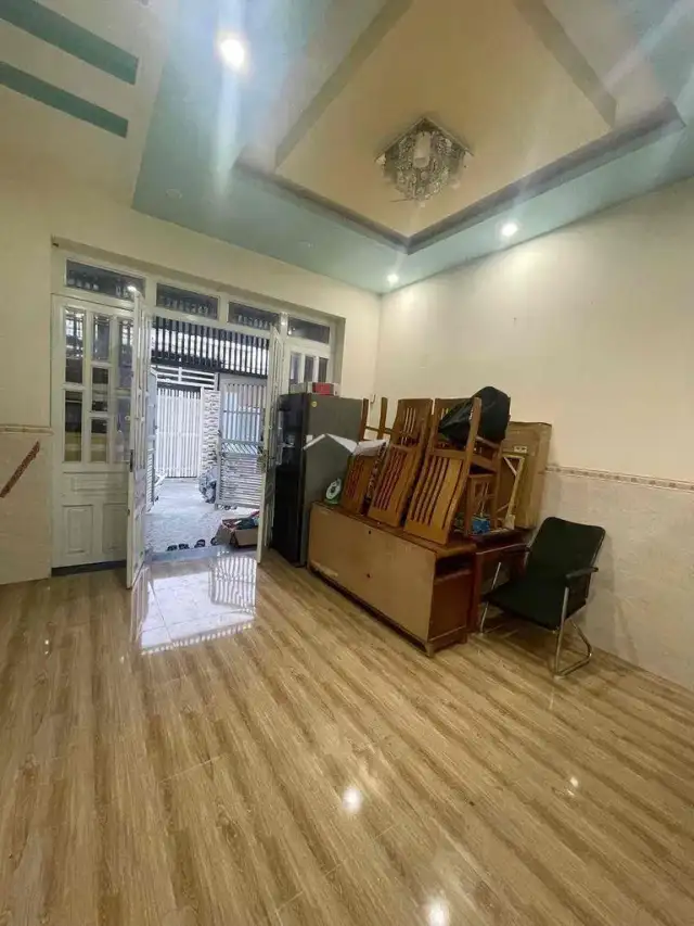 Cho thuê nhà hẻm Võ Văn Hát Quận 9 cũ, TP. Thủ Đức – 3 phòng ngủ, giá 8 triệu