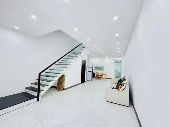 Cho thuê nhà hẻm Quận 9 cũ, TP. Thủ Đức – 4 phòng ngủ, giá 13 triệu