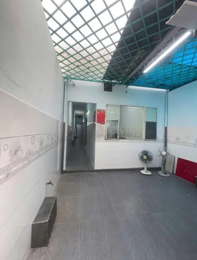 Cho thuê nhà hẻm Đường Ung Văn Khiêm Quận Bình Thạnh, TP.HCM – 3 phòng ngủ, giá 12 triệu