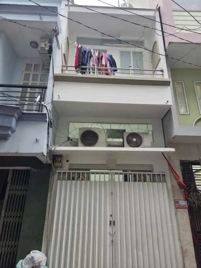 Cho thuê nhà hẻm Vĩnh Hội Quận 4, TP.HCM – 2 phòng ngủ, giá 10 triệu