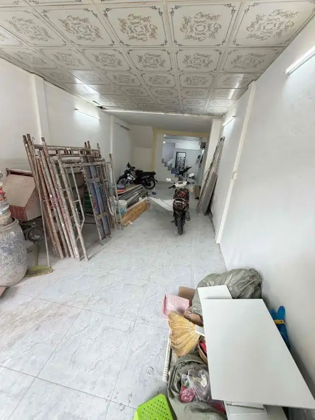 Cho thuê nhà mặt tiền Nguyễn Chí Thanh Quận 10, TP.HCM – 10 phòng ngủ, giá 60 triệu Cho thuê nhà mặt tiền Nguyễn Chí Thanh Quận 10, TP.HCM – 10 phòng ngủ, giá 60 triệu