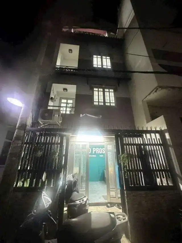 Cho thuê nhà hẻm Hòa Hảo Quận 10, TP.HCM – 2 phòng ngủ, giá 13 triệu