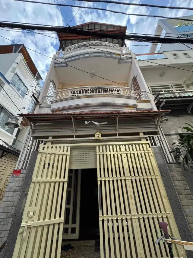 Cho thuê nhà hẻm Lạc Long Quân Quận Tân Bình, TP.HCM – 4 phòng ngủ, giá 13 triệu Cho thuê nhà hẻm Lạc Long Quân Quận Tân Bình, TP.HCM – 4 phòng ngủ, giá 13 triệu