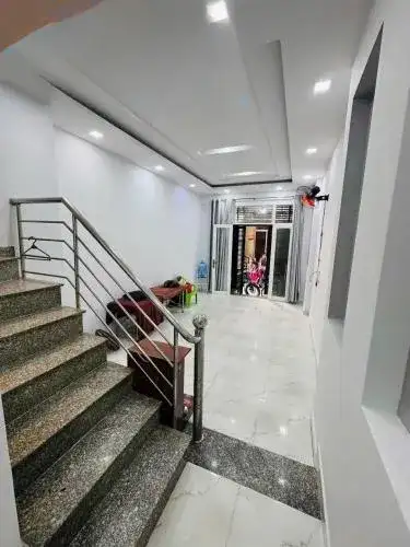 Cho thuê nhà hẻm Âu Dương Lân Quận 8, TP.HCM – 4 phòng ngủ, giá 13 triệu
