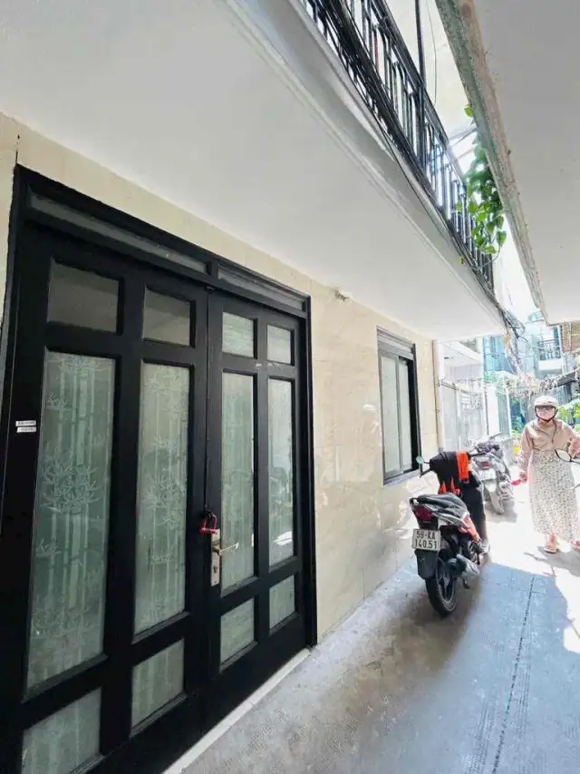 Cho thuê nhà hẻm Đường Lê Văn Lương Quận 7, TP.HCM – 2 phòng ngủ, giá 9 triệu