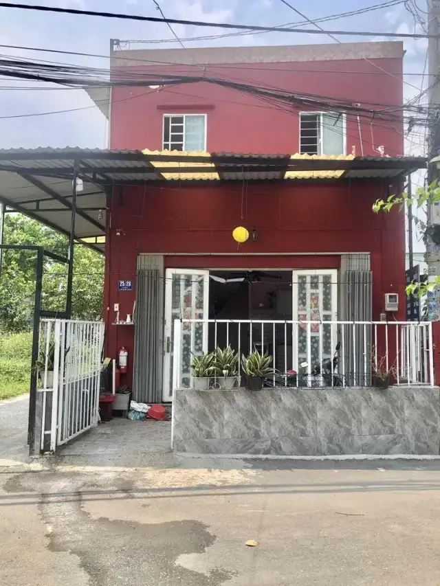 Cho thuê nhà hẻm Thới Tứ 1 Huyện Hóc Môn, TP.HCM – 2 phòng ngủ, giá 5.5 triệu Cho thuê nhà hẻm Thới Tứ 1 Huyện Hóc Môn, TP.HCM – 2 phòng ngủ, giá 5.5 triệu