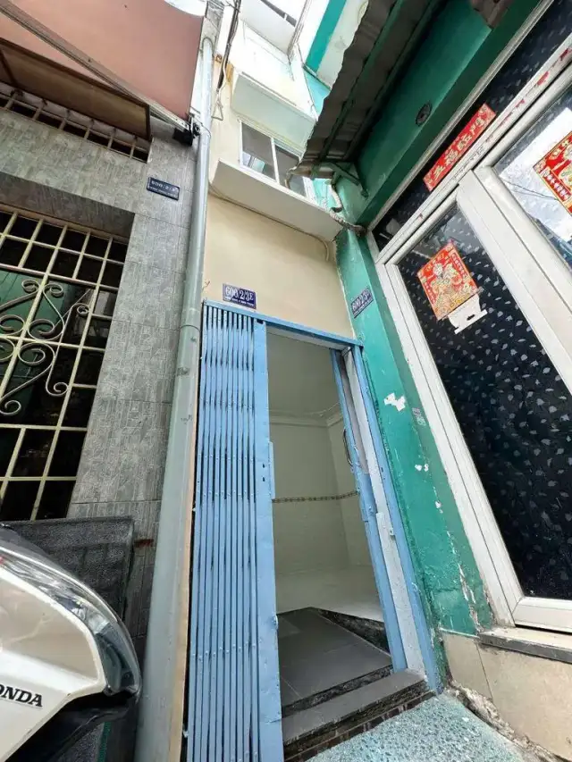 Cho thuê BĐS khác Đường Minh Phụng Quận 11, TP.HCM – 3 phòng ngủ, giá 8 triệu Cho thuê BĐS khác Đường Minh Phụng Quận 11, TP.HCM – 3 phòng ngủ, giá 8 triệu