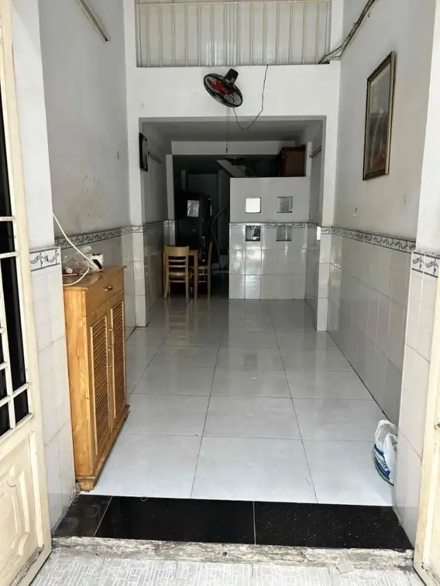 Cho thuê nhà hẻm Cách Mạng Tháng Tám Quận 10, Ho Chi Minh – 3 phòng ngủ, giá 13 triệu Cho thuê nhà hẻm Cách Mạng Tháng Tám Quận 10, Ho Chi Minh – 3 phòng ngủ, giá 13 triệu