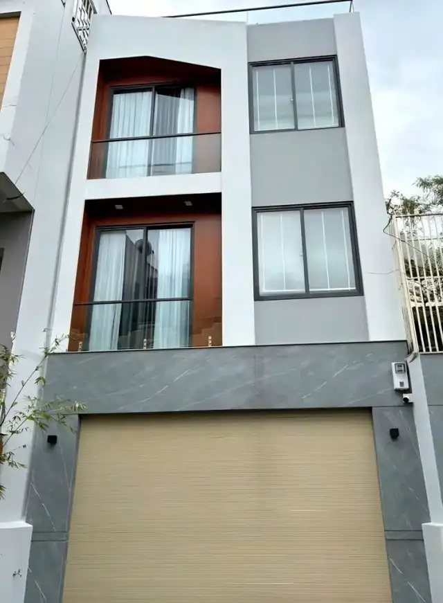 Cho thuê nhà hẻm Thành Thái Quận 10, TP.HCM – 5 phòng ngủ, giá 25 triệu Cho thuê nhà hẻm Thành Thái Quận 10, TP.HCM – 5 phòng ngủ, giá 25 triệu