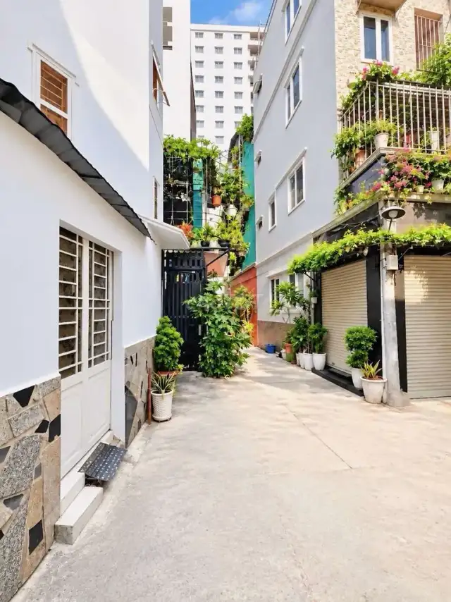 Cho thuê nhà hẻm đg.lê văn sỹ.p14.q3 Quận 3, TP.HCM – 5 phòng ngủ, giá 17 triệu Cho thuê nhà hẻm đg.lê văn sỹ.p14.q3 Quận 3, TP.HCM – 5 phòng ngủ, giá 17 triệu