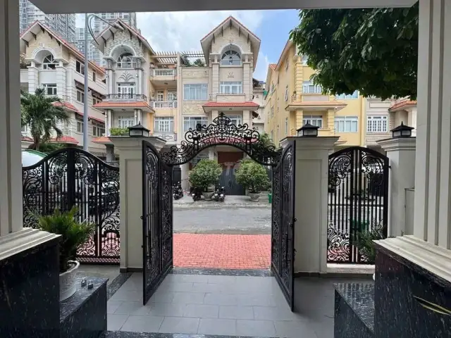 Cho thuê văn phòng Đường D4 Quận 7, TP.HCM – giá 27 triệu