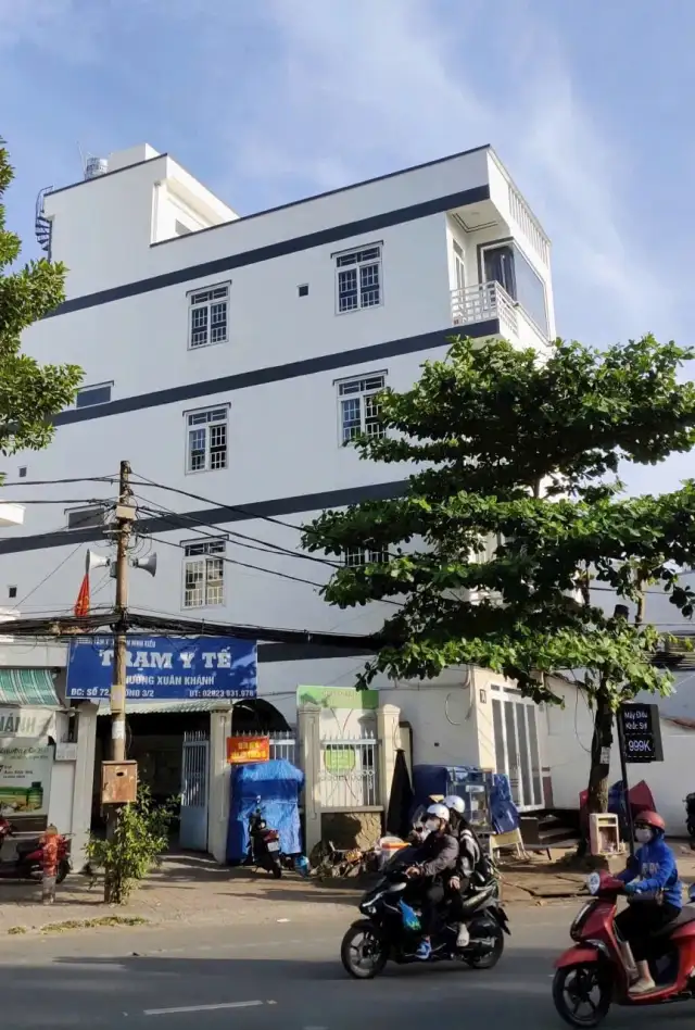 Cho thuê nhà mặt tiền Ninh Kiều, Cần Thơ – 8 phòng ngủ, giá 33 triệu