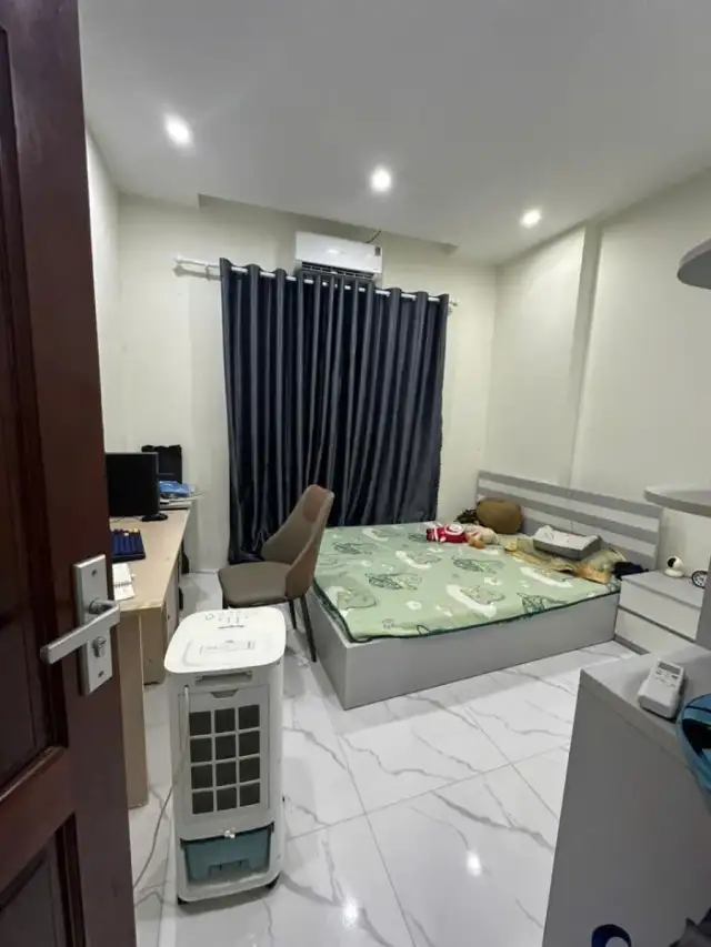 Cho thuê nhà hẻm Lạc Long Quân Tây Hồ, Hà Nội – giá 10 triệu