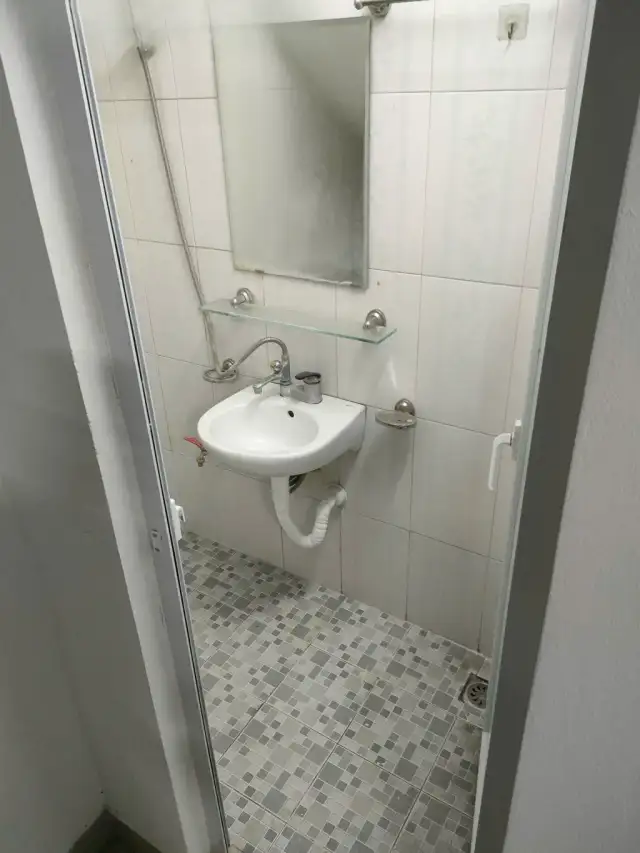 Cho thuê nhà mặt tiền Hoàn Kiếm, Hà Nội – giá 34 triệu