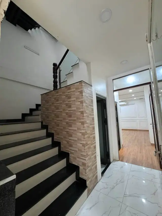 Cho thuê nhà mặt tiền Hùng Vương Ninh Kiều, Cần Thơ – 4 phòng ngủ, giá 20 triệu Cho thuê nhà mặt tiền Hùng Vương Ninh Kiều, Cần Thơ – 4 phòng ngủ, giá 20 triệu