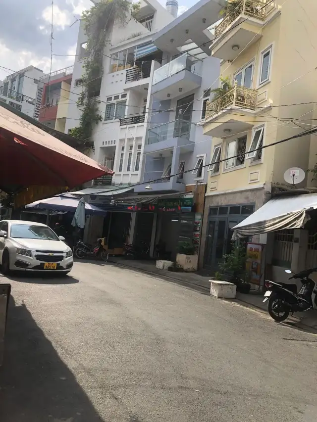 Cho thuê nhà hẻm Cách Mạng Tháng Tám Quận 3, TP.HCM – 4 phòng ngủ, giá 36 triệu Cho thuê nhà hẻm Cách Mạng Tháng Tám Quận 3, TP.HCM – 4 phòng ngủ, giá 36 triệu