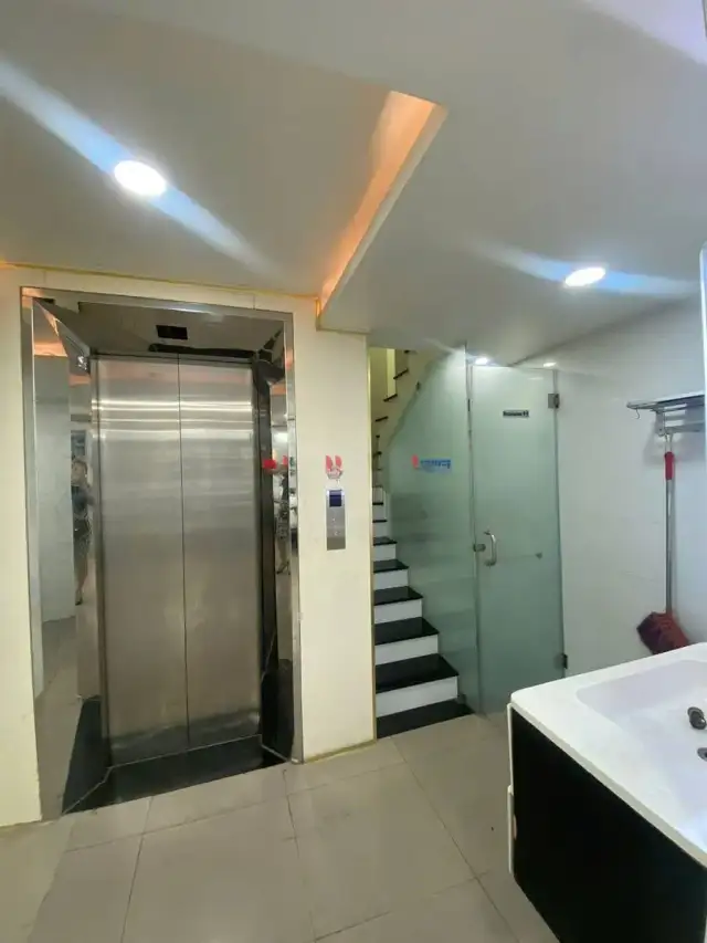 Cho thuê nhà mặt tiền Lý Thái Tổ Quận 3, TP.HCM – 6 phòng ngủ, giá 60 triệu Cho thuê nhà mặt tiền Lý Thái Tổ Quận 3, TP.HCM – 6 phòng ngủ, giá 60 triệu