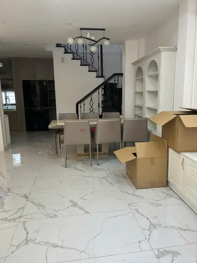 Cho thuê nhà mặt tiền Huỳnh Văn Bánh Phú Nhuận, TP.HCM – 3 phòng ngủ, giá 20 triệu Cho thuê nhà mặt tiền Huỳnh Văn Bánh Phú Nhuận, TP.HCM – 3 phòng ngủ, giá 20 triệu