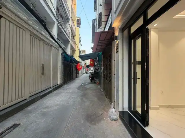 Cho thuê nhà hẻm Nguyễn Đình Chiểu Quận 3, TP.HCM – 3 phòng ngủ, giá 24.5 triệu
